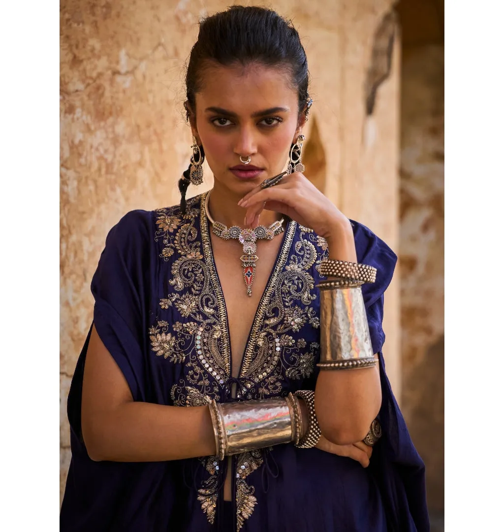 Aiekeyah Embroidered Cape Set