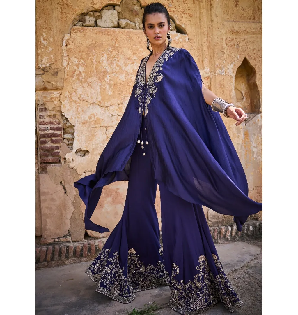 Aiekeyah Embroidered Cape Set