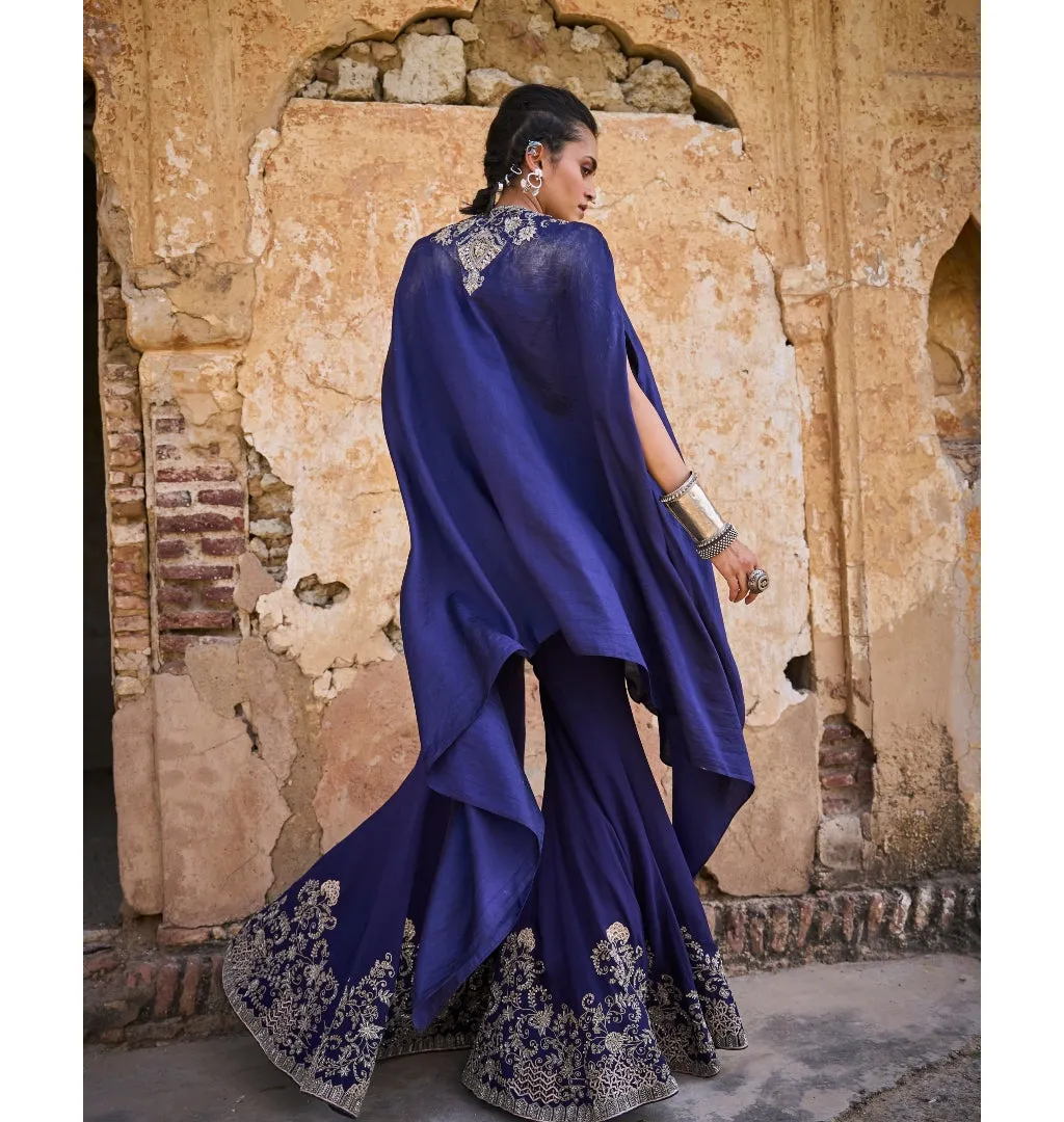 Aiekeyah Embroidered Cape Set