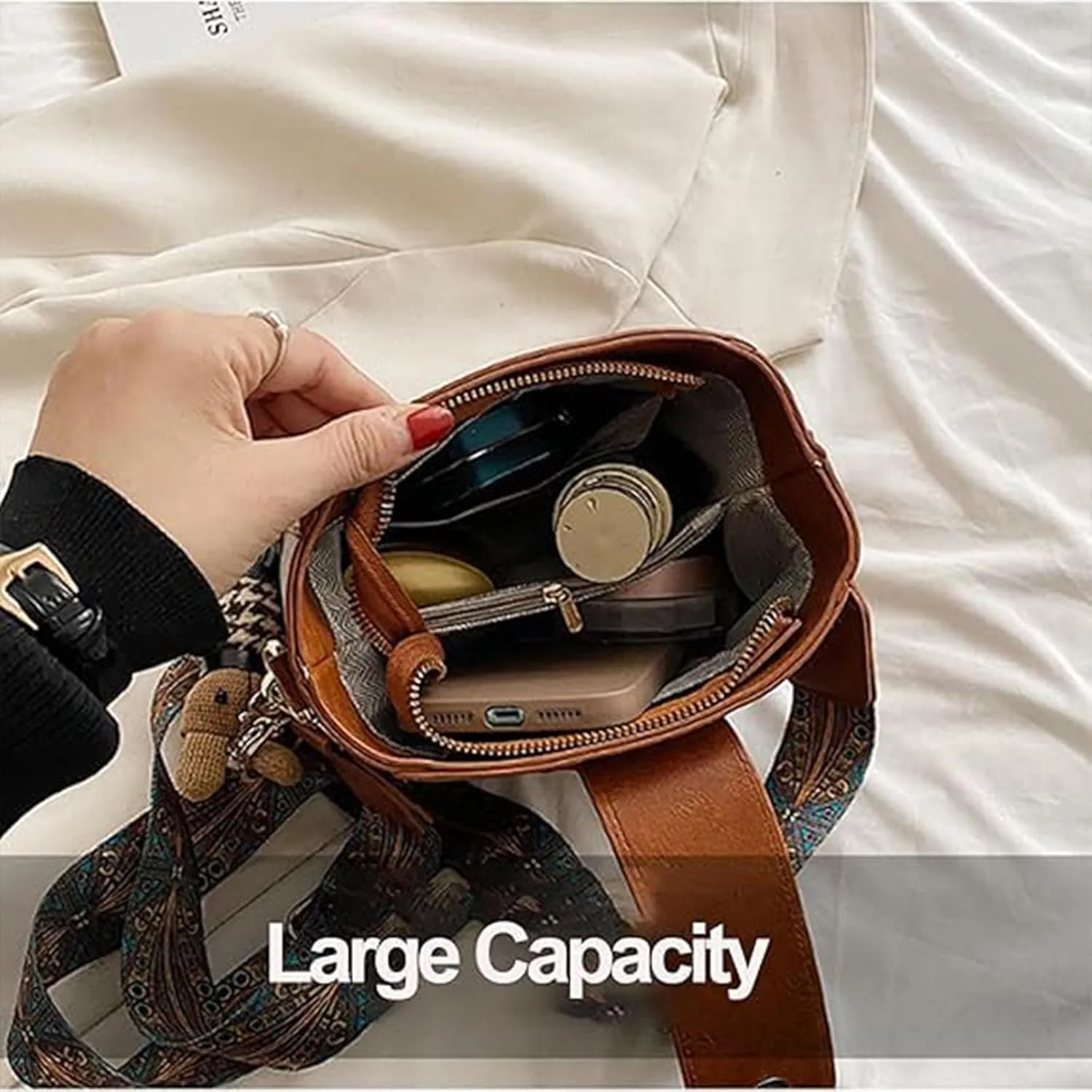 Bootara Bucket Bag, Women's Vintage Bucket Bag with Bunny Charm, Vintage Crossbody Bag with Adjustable Wider Shoulder Strap