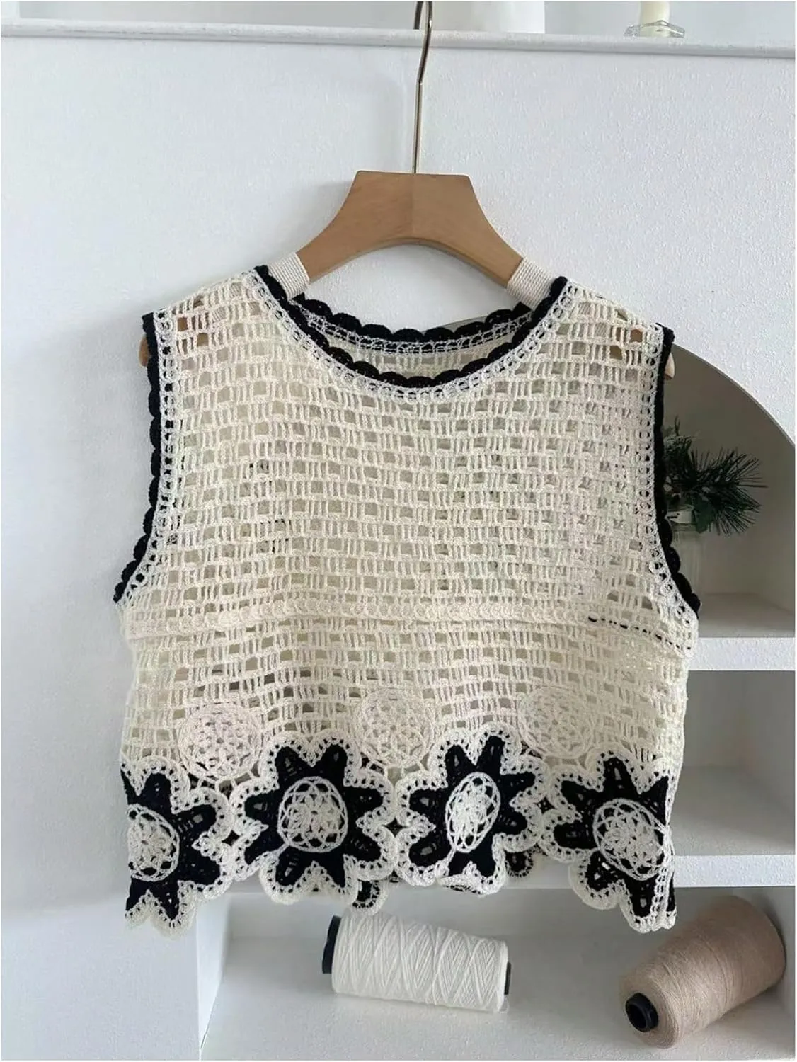 GORGLITTER Women's Crochet Tank Tops Hollow Out Sweater Vest Scoop Neck Sleeveless Cover Up Boho Knit Tops 2025