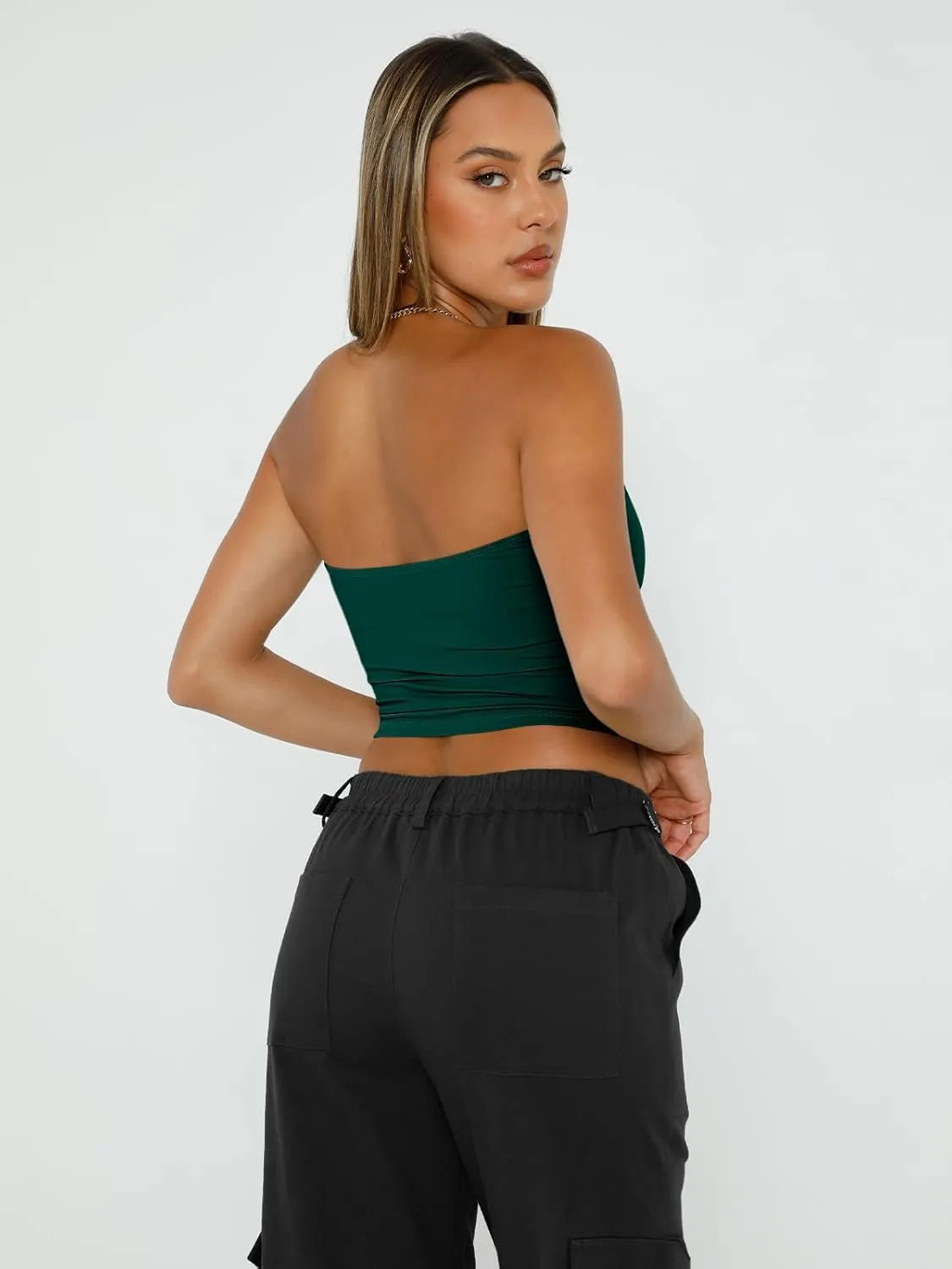 Trendy Queen Womens Tube Tops Strapless Crop Tops Basic Backless Sleeveless Bandeau Going Out Cute 2025 Summer Outfits