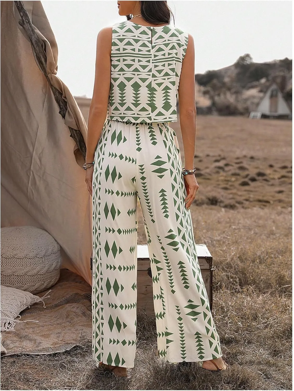 Women's Two Piece Outfit Geometric Print Sleeveless Round Neck Camisole Tank Top and Pants Sets