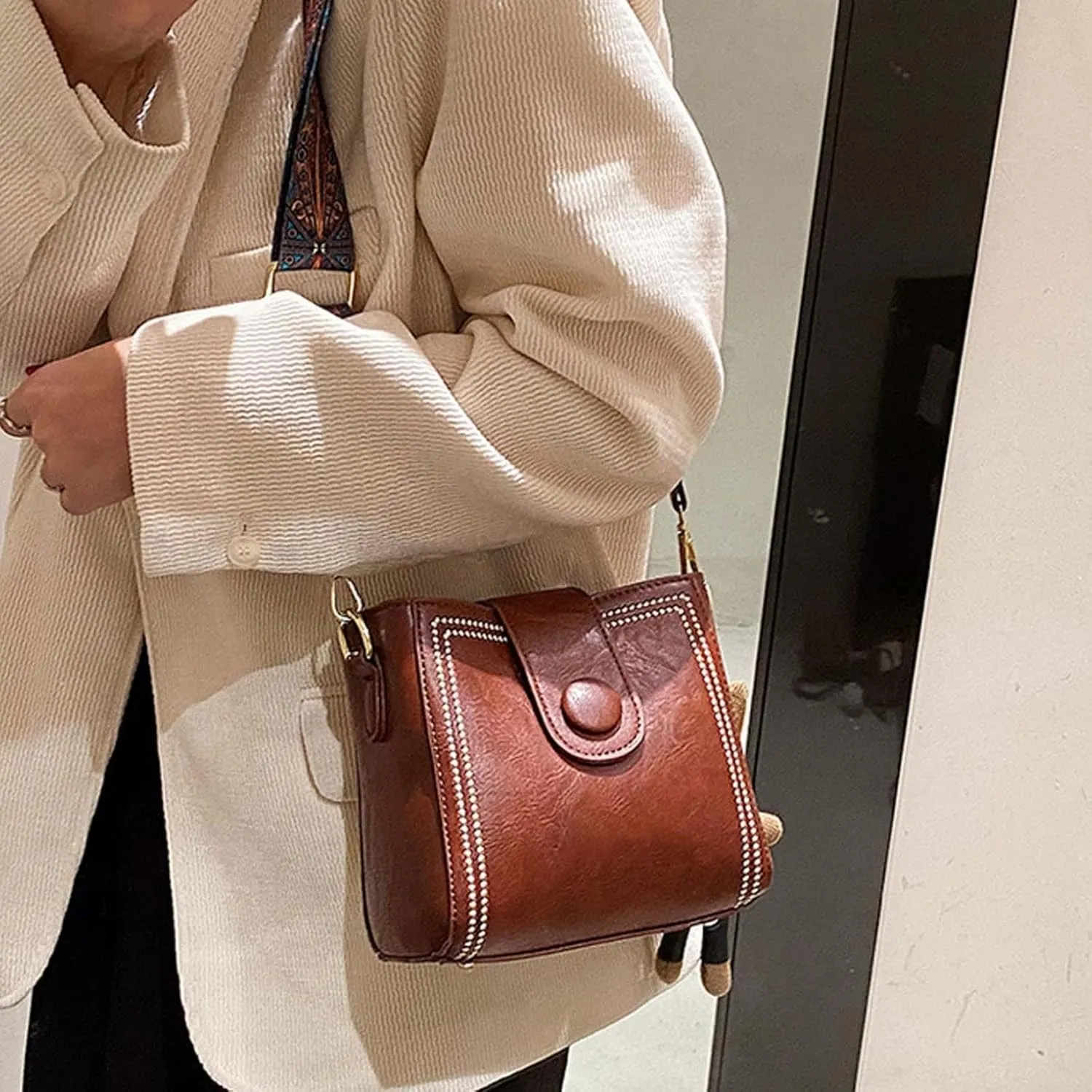 Women's Vintage Bunny Charm Bucket Bag  Convertible Shoulder Crossbody, Vintage Small Water Bucket Bag for Women